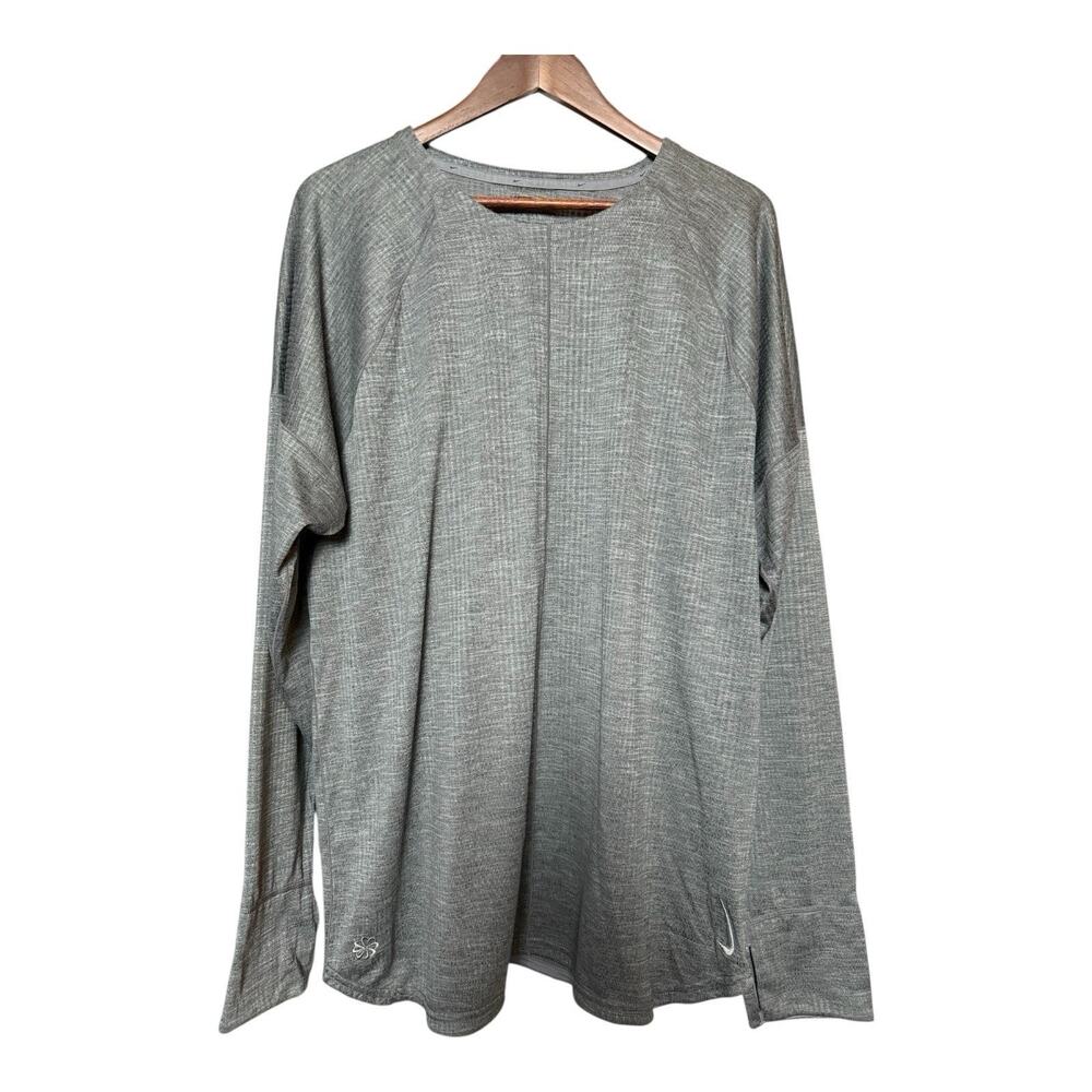 Nike Yoga Dri-fit
Men’s Shirt XL Gray
Long Sleeve - Picture 2 of 8
